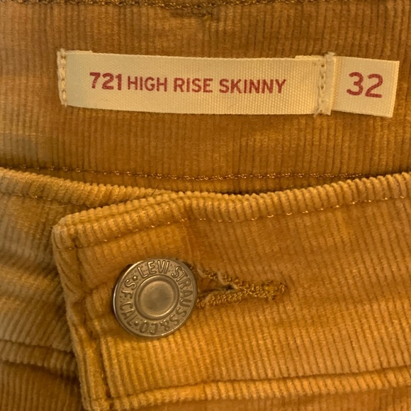 Levi’s 721 High Rise Skinny Corduroy Iced Coffee Brown Button Front Pant Size 32 - Picture 3 of 9